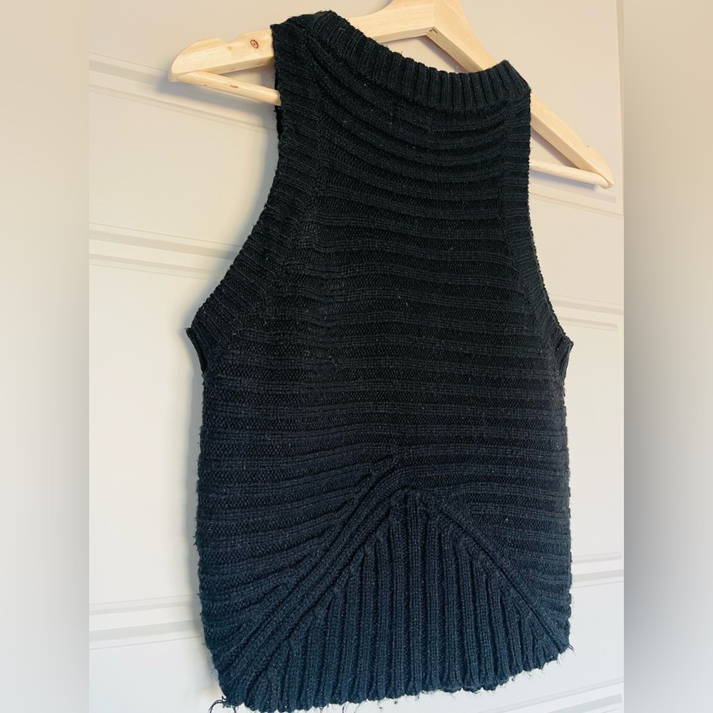 LF Black Ribbed Wool Halter - Picture 5 of 5